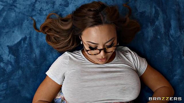 Puffy Pregnant & The Hot Midwife