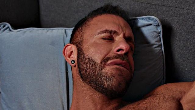 Eager sucking inked dick before bareback fucking