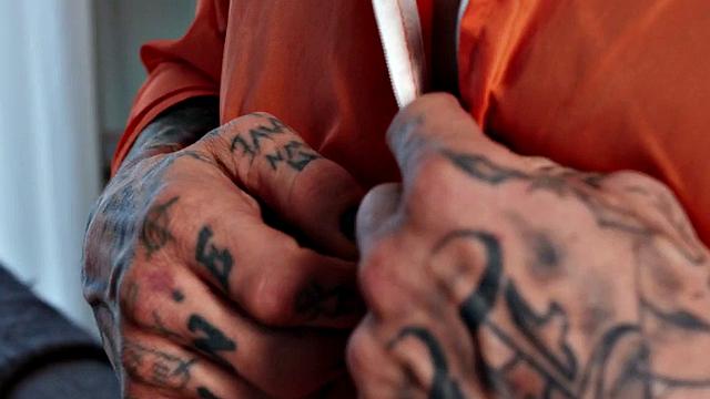 Eager sucking inked dick before bareback fucking