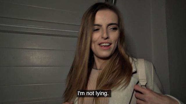 Fake amateur pulled and ravaged