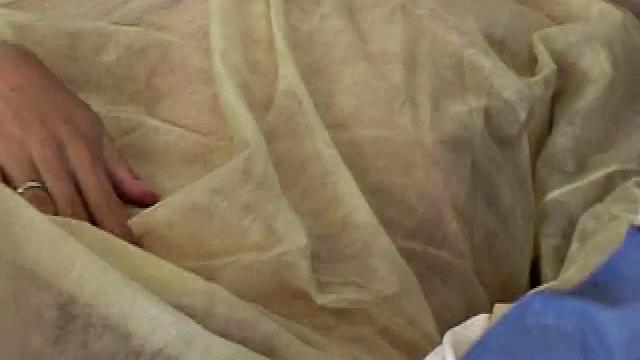 Врач с пациентом устроили анал в кабинете, лечение с изюминкой в гей-стиле.