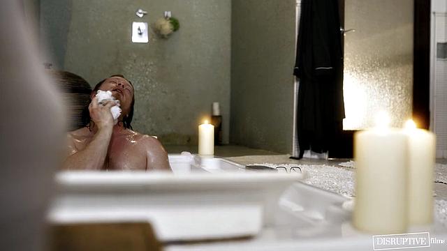 домохранитель пришёл за домом, остался ради накачанного мужа