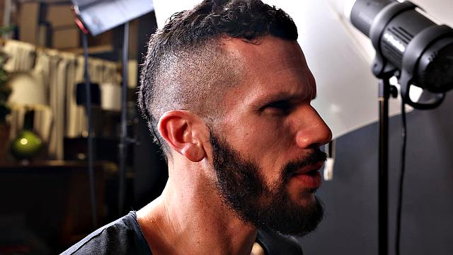 Латино дядя устраивает качку семейную взбучку