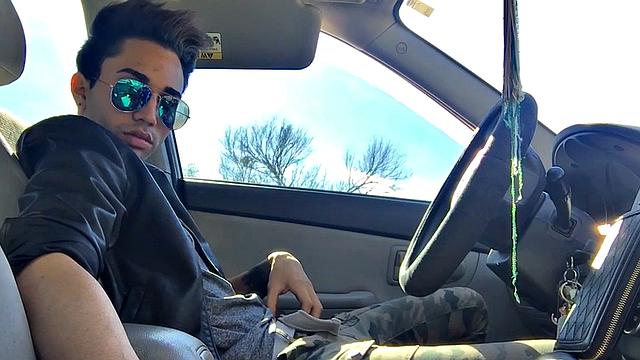 Our featured solo boy of the week is Lucas Prescott, a big dick twink who jerks off in his car. He pushes his pants down to his knees and quickly works up a stiff one, while looking around to make sure no one is approaching.