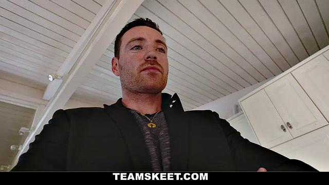 ExxxtraSmall Groupie Affection