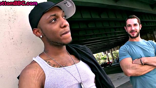 Black thug picked up and pounded in public for cash