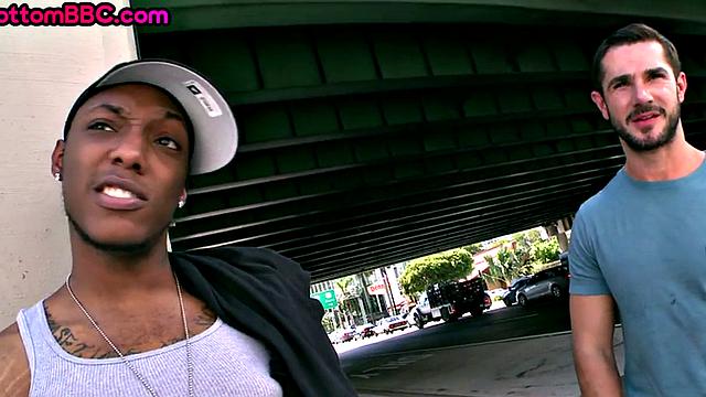 Black thug picked up and pounded in public for cash