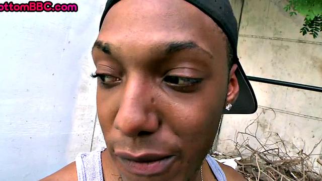 Black thug picked up and pounded in public for cash