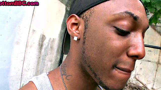 Black thug picked up and pounded in public for cash