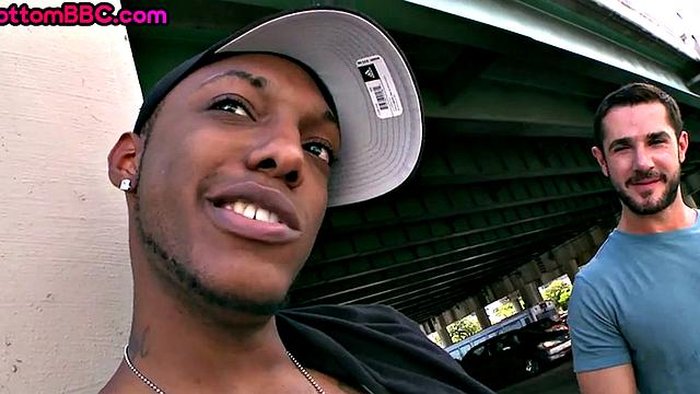 Black thug picked up and pounded in public for cash