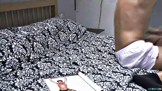 Skinny Twink Kelvin &amp;amp; His Big Cock - Kelvin Summers