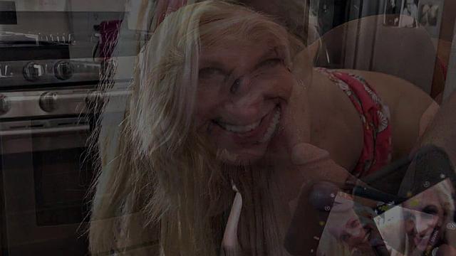 милфа Чарли светит сиськами в подворотне и трахается дома