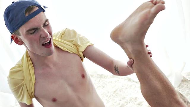 Hairy and tattooed DILF fucked by skinny twink