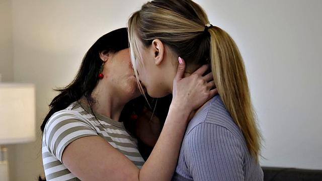 Lesbo couple licking each other
