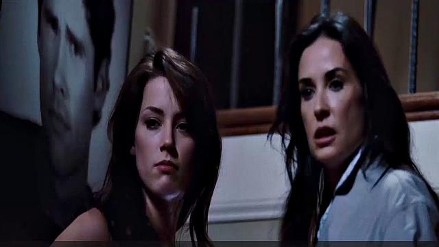 Amber Heard showing her tits