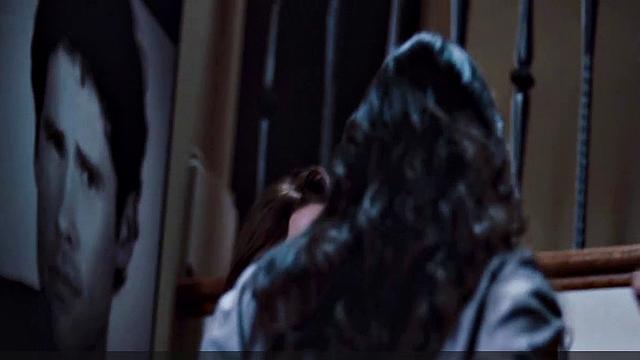 Amber Heard showing her tits