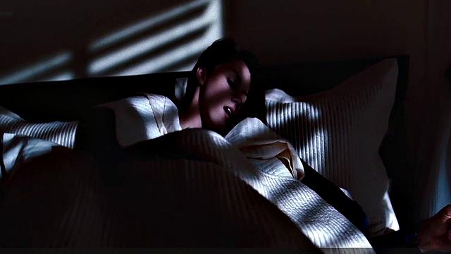 Amber Heard showing her tits