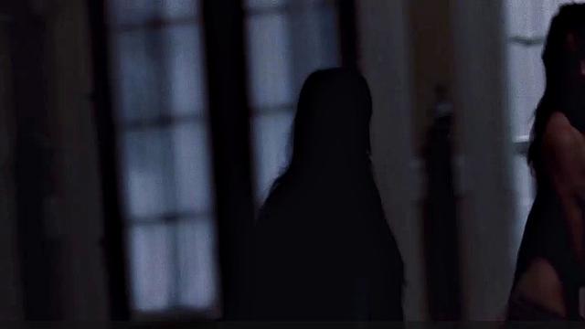 Amber Heard showing her tits