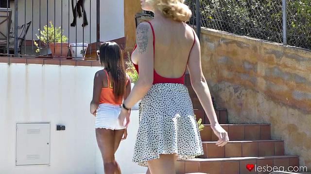 Interracial Latina swimsuit_models