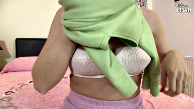 Evey - Making me feel... sexy!