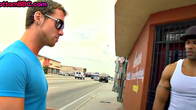 Muscled Black thug picked up and banged outdoor