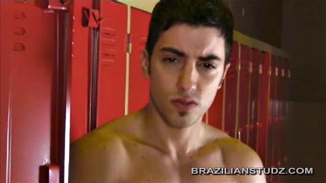 Arriving at the bathhouse, Tommy Lima catches Armando Campos getting a blow job from David Machado. Tommy joins the action as he undresses.