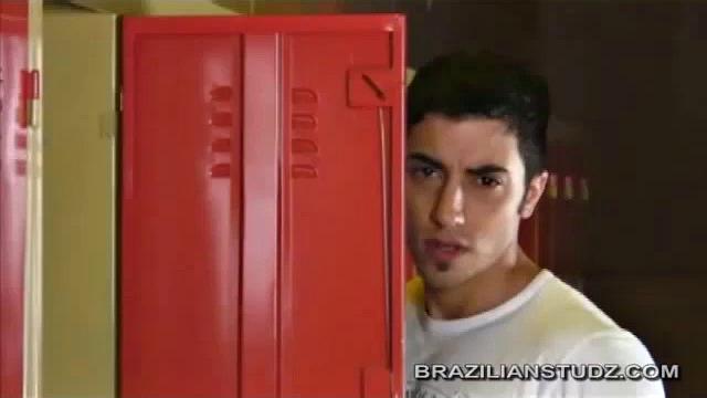 Arriving at the bathhouse, Tommy Lima catches Armando Campos getting a blow job from David Machado. Tommy joins the action as he undresses.