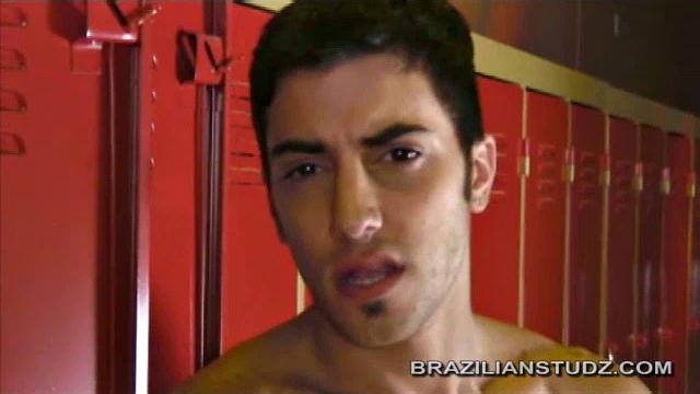 Arriving at the bathhouse, Tommy Lima catches Armando Campos getting a blow job from David Machado. Tommy joins the action as he undresses.