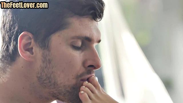 Smalltitted bae jerking her lover