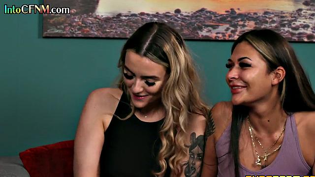 cfnm цыпочки издеваются над возбужденным парнем, чтобы было веселее