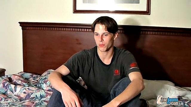 Cummy Feet With Hot Aaron - Aaron Jackson