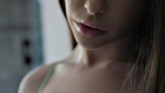 Natural Tits Babe Jane Wilde Gives Robby Echo Blowjob Before Letting Him Pound her Hairy Pussy