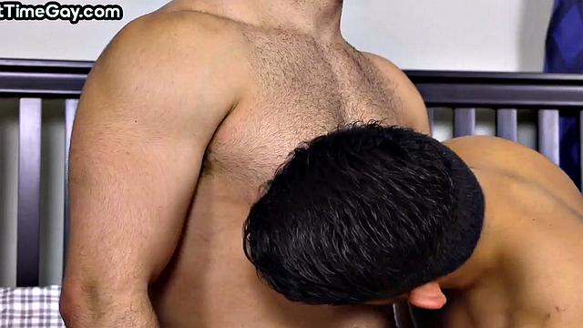 Real hairy amateurs enjoy rimjob and BJ action at home