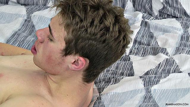 Джейми наполняет молодого Адама - Джейми Янг и Адам Оубрайд