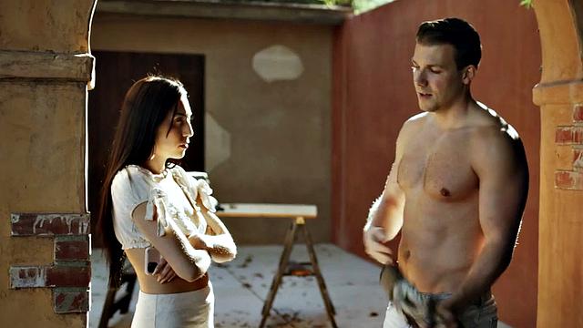 Petite cockhungry stepsis gets smashed outdoors