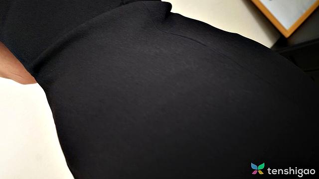 japanese amateur Miss Iori Sasaki is a new model with a shaved pussy