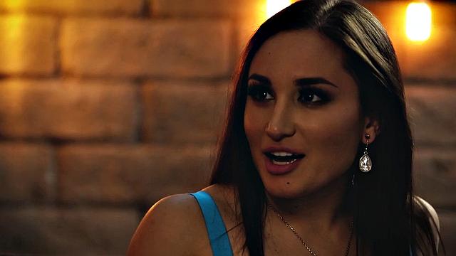 Squirting nympho dykes make wet pussies while scissoring