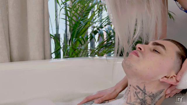 One Hot Bath - S43:E5