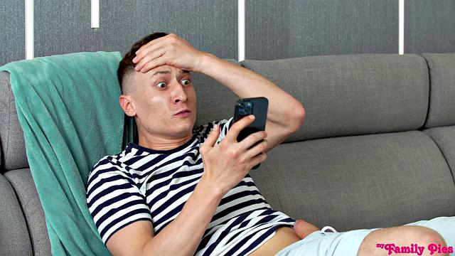 I Accidentally Sent My Stepsis A Pic - S22:E4