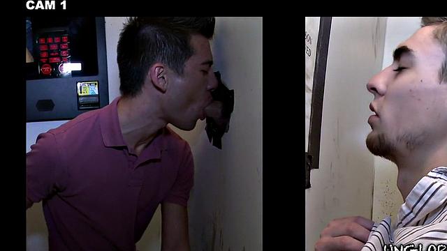 настоящий натурал теряет голову на глори-холе с опытным твинком