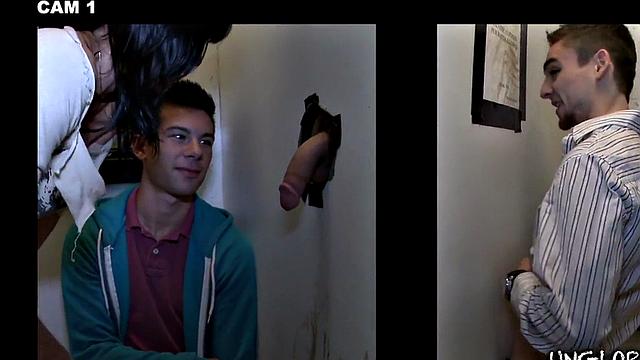 настоящий натурал теряет голову на глори-холе с опытным твинком