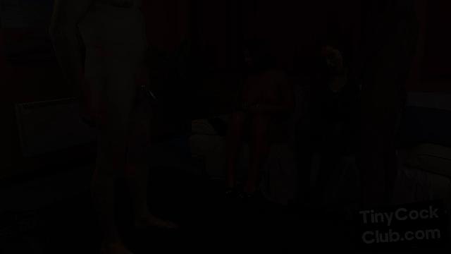 loser watching GF handjob