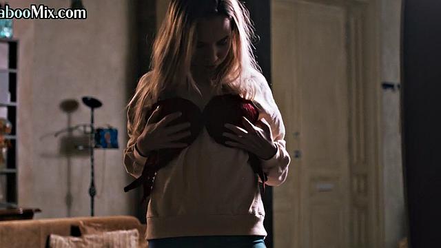 Taboo stepdaughter scissoring busty mature stepmom