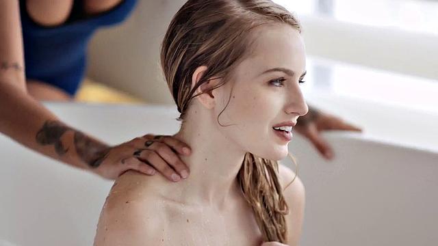 Bathing lesbians scissoring in bathtub after pussylicking