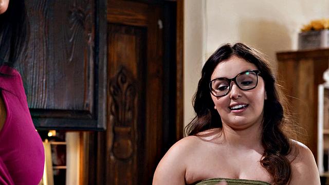 ADULT TIME - MILF Reagan Foxx Spanks Naughty PAWG Stepdaughter Leana Lovings! TRIBBING ORGASM!