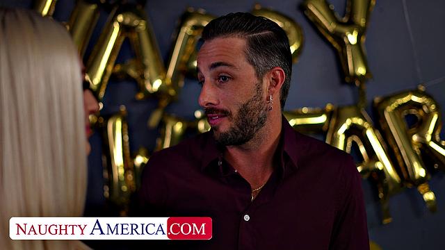 Blonde bombshell Elana Bunnz rings in the New Year fuckin a stiff cock