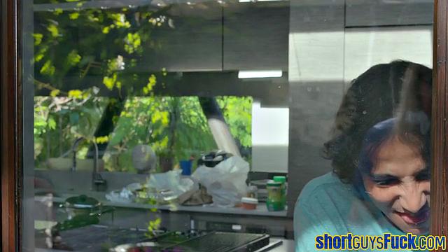 Big-titted cougar pussyfucked by shortie