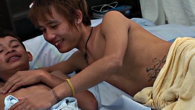 Petite 21yo Asian twinks enjoy pissing and anal