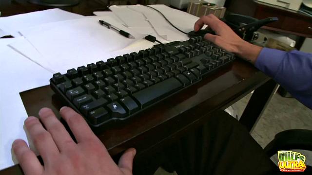 Angelina Ash showing who's boss