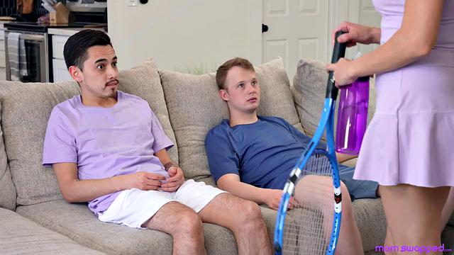 Stepping Up For Stepmom - S3:E10